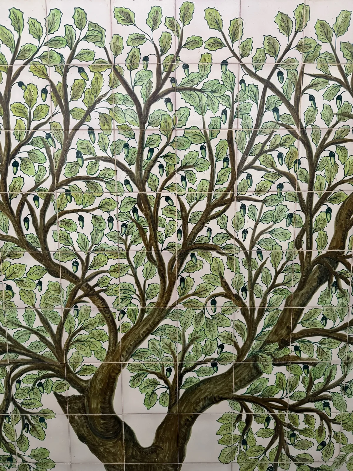 Un chêne vert peint sur les azulejos chez Juan Pedro Domecq